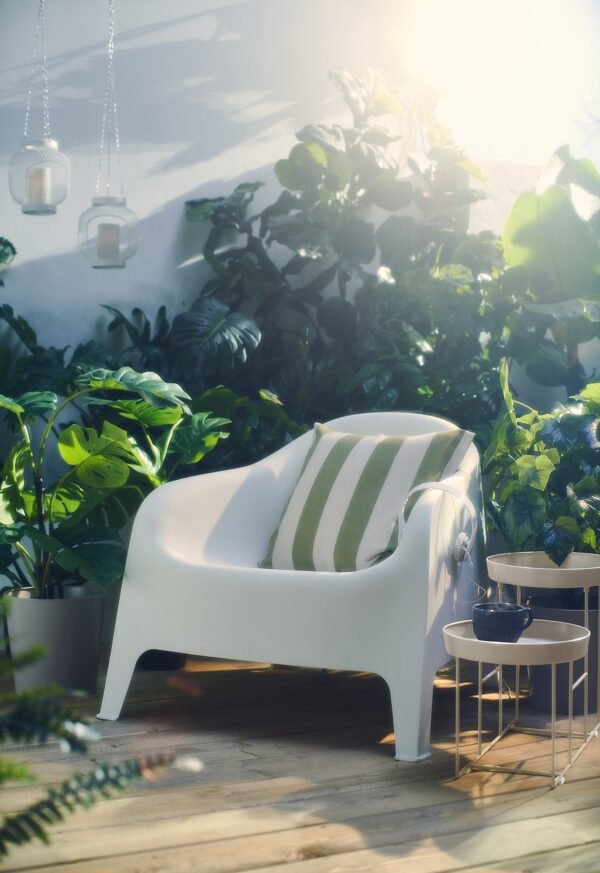 Armchair outdoor white